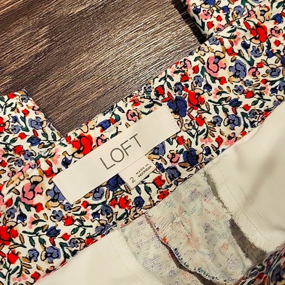 ❤ NWOT! ANN TAYLOR LOFT MARISA RIVIERA SLIM CROP FLORAL PANTS, 2 (26) - Picture 2 of 5